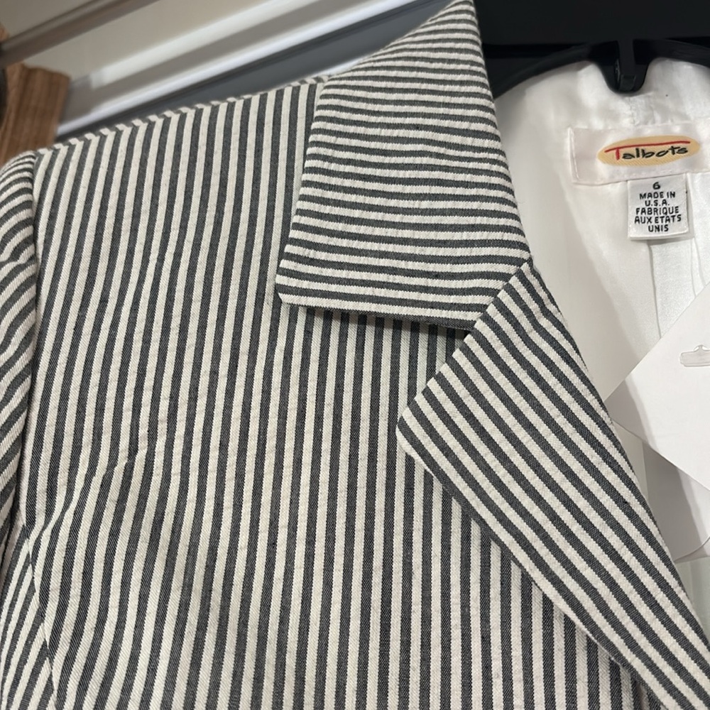 Talbots blazer - Picture 2 of 7